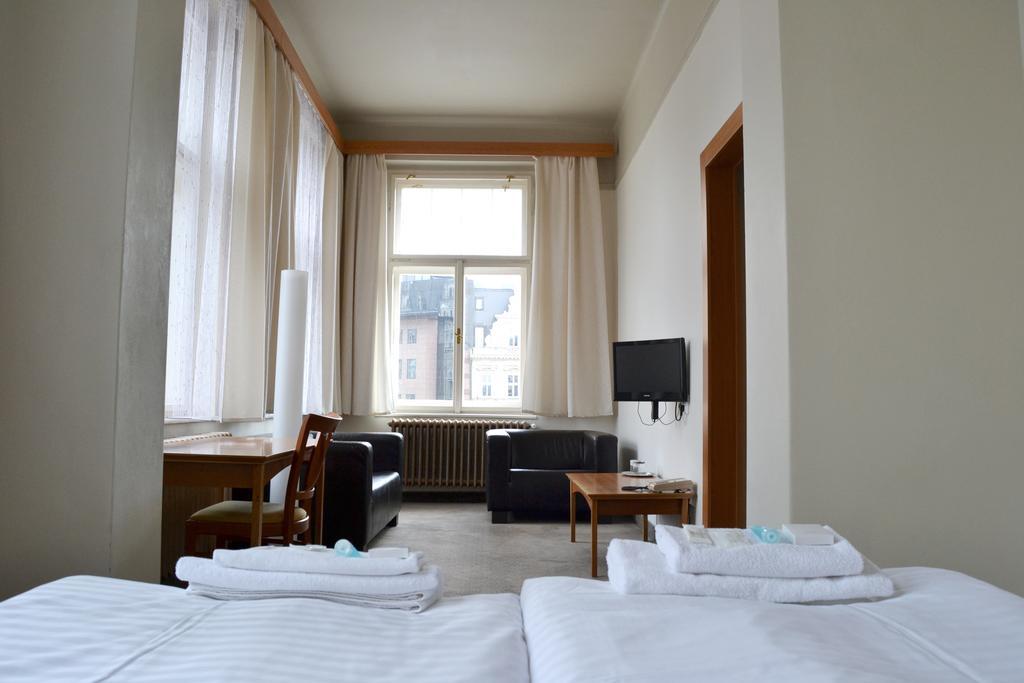 Hotel Praha Либерц Экстерьер фото